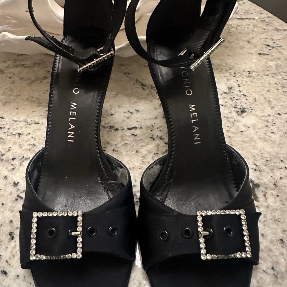 Antonio Melani Black Heels with Sleek Design - Picture 2 of 2